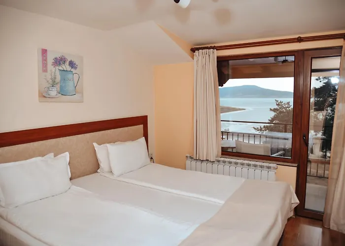 Santa Maria Hotel Tsigov Chark